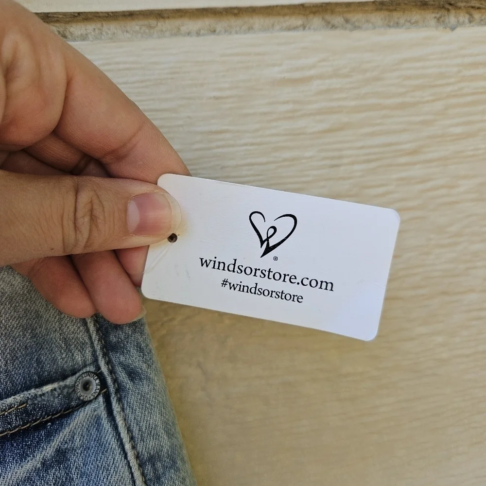 NWT Eunina light wash Codi Super High Rise Dad Jean size 9/29 - Picture 3 of 9